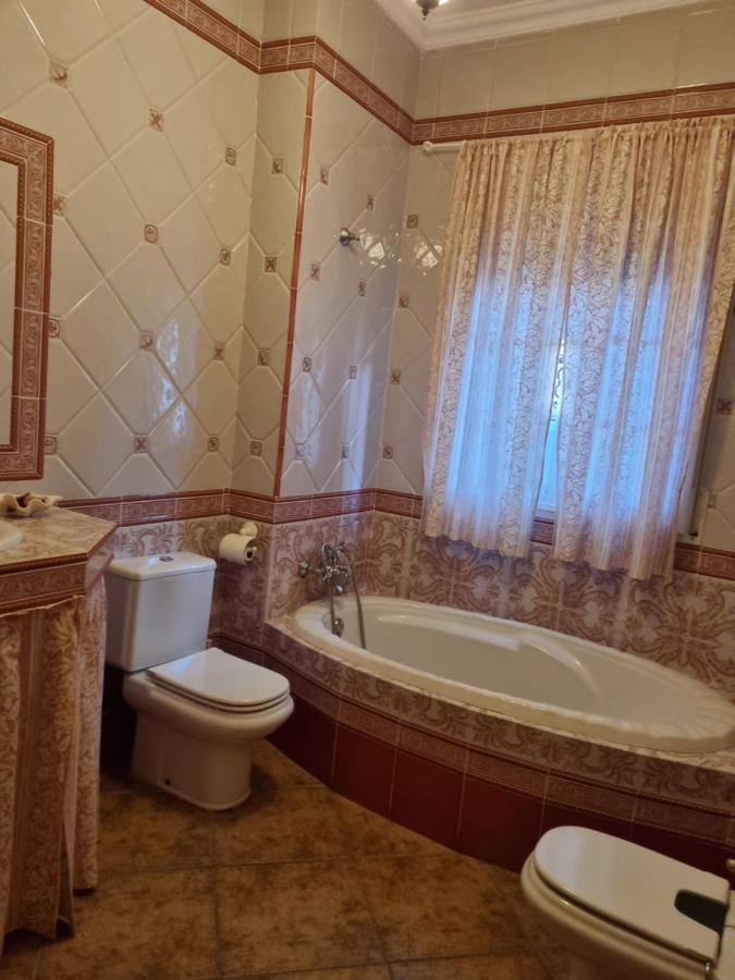 Vacaciones De Lujo.Chalet Piscina Y Playa.El Puerto Эль-Пуэрто-де-Санта-Мария Экстерьер фото